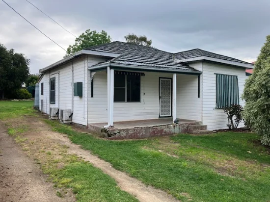12 McLay Street, Naracoorte, SA 5271
