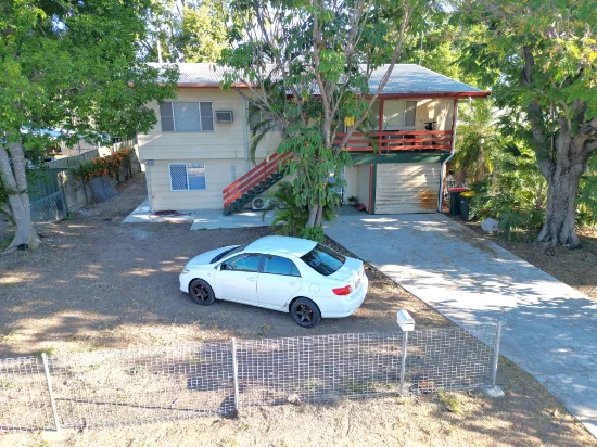 12 Mellish Crescent, Emerald, Qld 4720