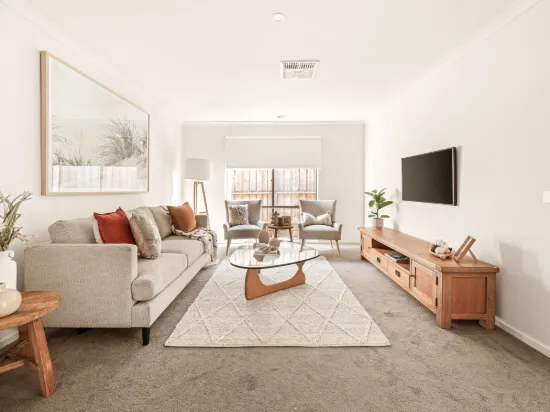 12 Midfield Way, Clyde, Vic 3978