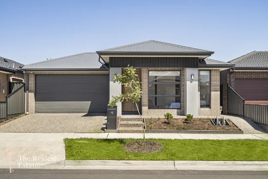 12 Mound Avenue, Donnybrook, Vic 3064