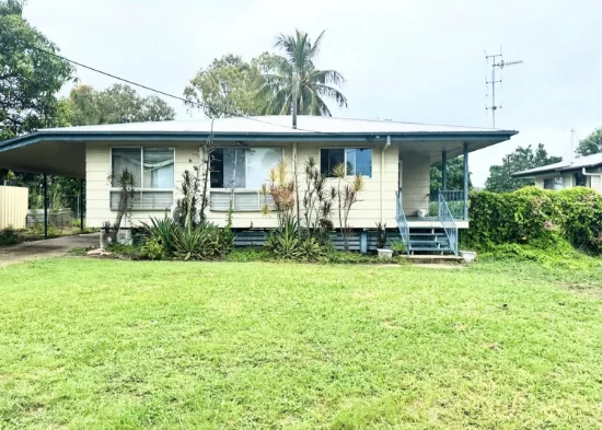 12 MUNRO Street, Moranbah, Qld 4744 - For Rent