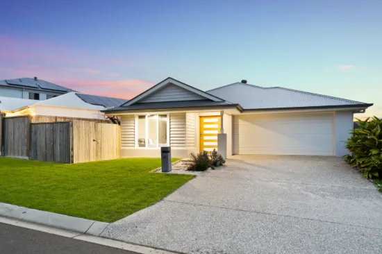 12 Needlebark Street, Redland Bay, Qld 4165