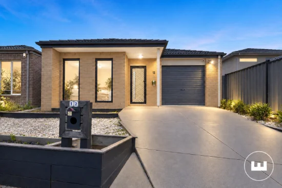 12 Obsidian Avenue, Tarneit, Vic 3029 - For Rent