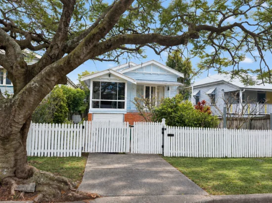 12 Owen Street, Wooloowin, Qld 4030