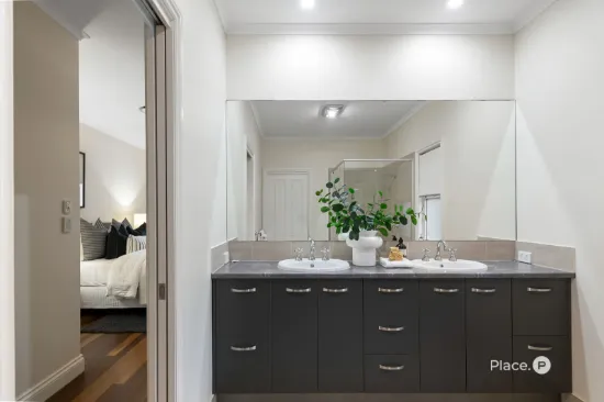 12 Oxley Terrace, Corinda, Qld 4075-Image