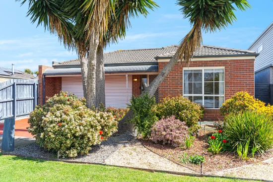 12 Pearl Bay Passage, St Leonards, Vic 3223