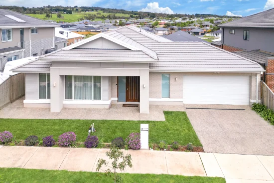 12 Poppy Drive, Gisborne, Vic 3437 - For Sale