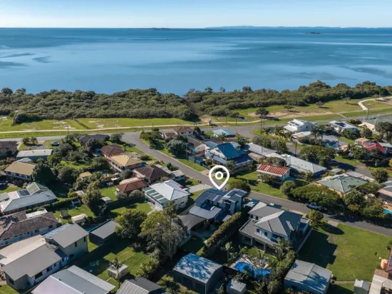 12 Price Avenue, Birkdale, Qld 4159
