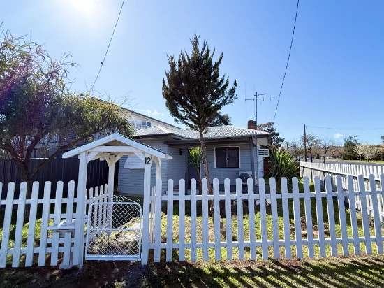 12 RAILWAY AVE, Wellington, NSW 2820