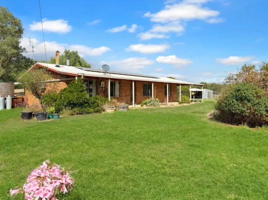 12 Railway Flats Road, Dunolly, Vic 3472