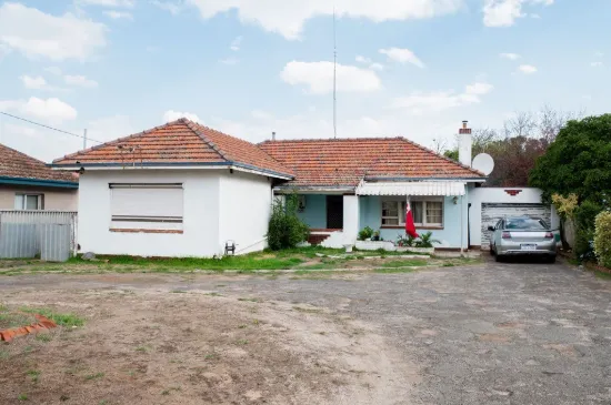 12 Rogers Avenue, Katanning, WA 6317