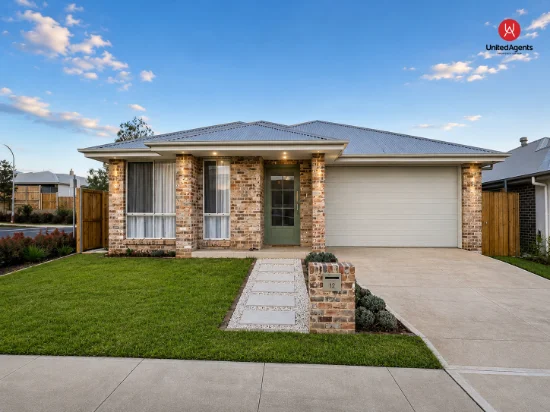 12 Saintly Street, Menangle Park, NSW 2563