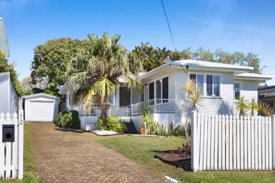 12 Saltash Street, Labrador, Qld 4215