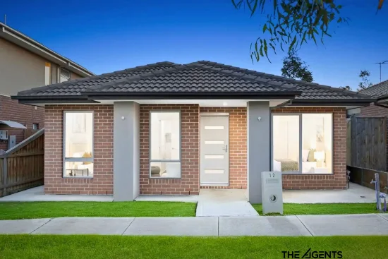 12 Sapling Boulevard, Tarneit, Vic 3029 - For Rent
