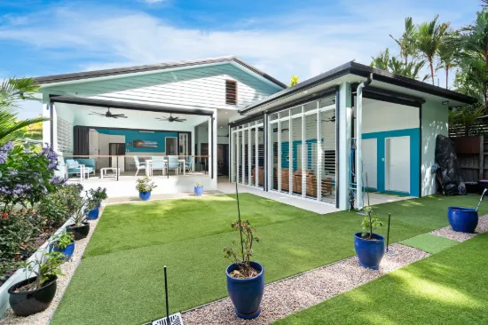 12 Sennfeld Close, Palm Cove, Qld 4879