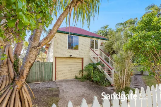 12 Seventh Avenue, Sandgate, Qld 4017