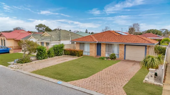12 Shoalhaven Place, Waikiki, WA 6169