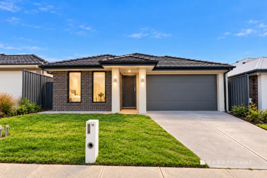 12 Snowbird Road, Pakenham, Vic 3810 - For Rent