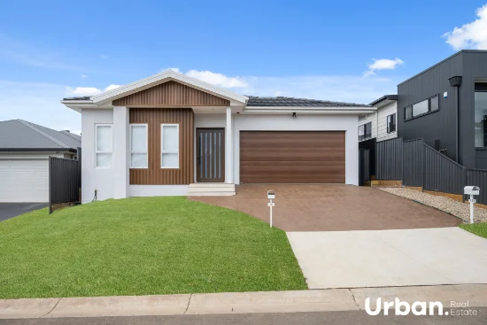 12 Strathmore Lane, Tahmoor, NSW 2573