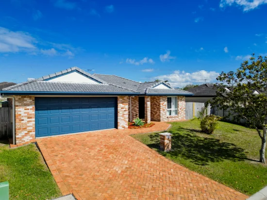 12 Tallow Court, Sandstone Point, Qld 4511
