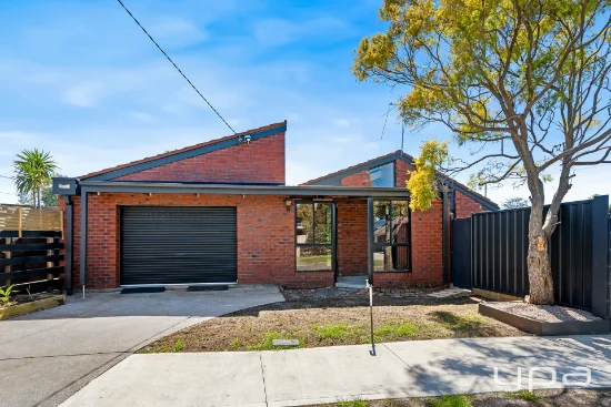 12 Tanilba Street, Werribee, Vic 3030 - For Rent