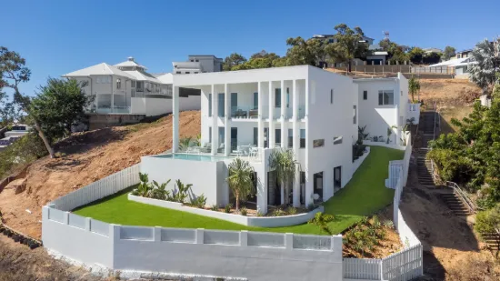 12 The Point, Castle Hill, Qld 4810-Image