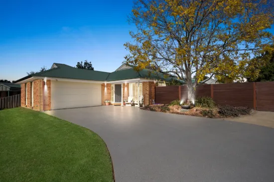 12 Traminer Drive, Mount Martha, Vic 3934