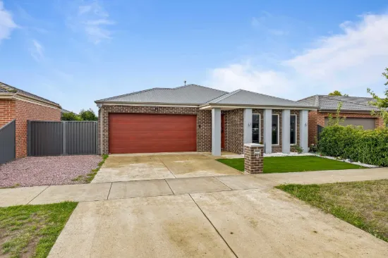 12 Wade Place, Lucas, Vic 3350