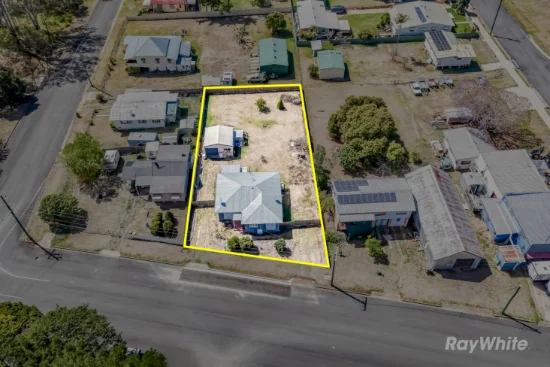 12 Walker Street, Gin Gin, Qld 4671