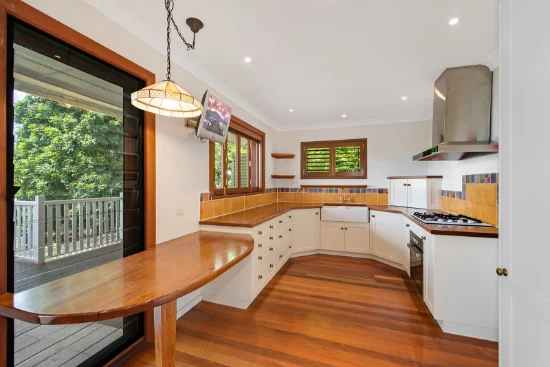 12 Westbourne Street, Highgate Hill, Qld 4101