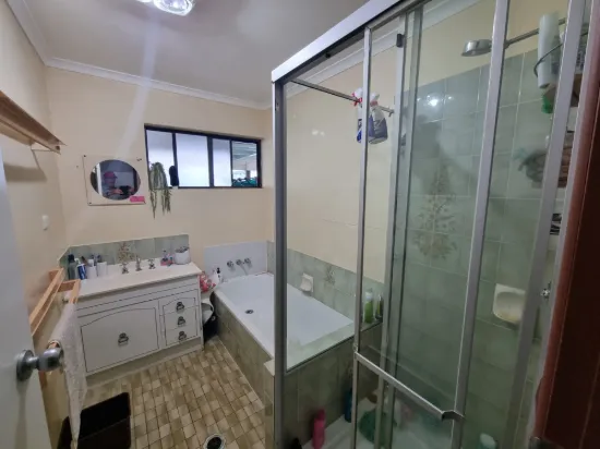 12 Windsor Circle, Kingaroy, Qld 4610-Image