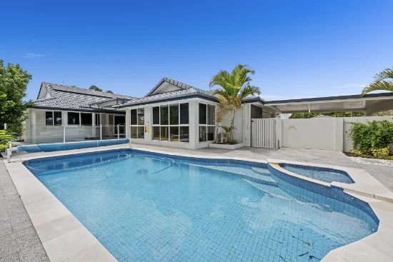 12 Wollundry Place, Mermaid Waters, Qld 4218 - For Rent