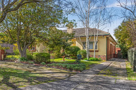 12 Wolseley Close, Mont Albert, Vic 3127