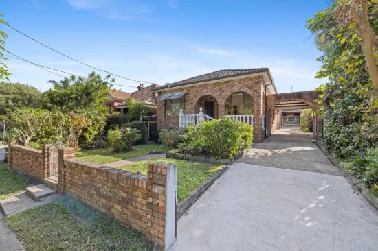 120 Caledonian Street, Bexley, NSW 2207