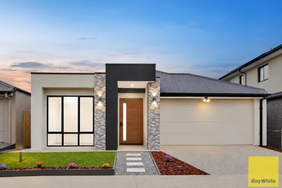 121 Albert Drive, Melton South, Vic 3338 - For Sale