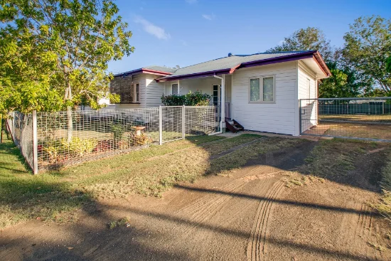 121 Jacaranda Street, North Booval, Qld 4304