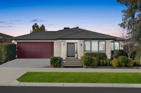 121 Park Orchard Drive, Pakenham, Vic 3810