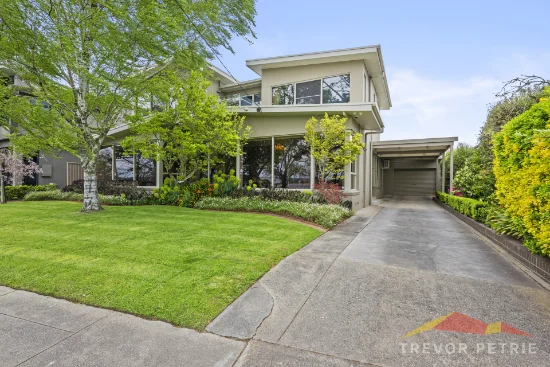 121 Wendouree Parade, Lake Wendouree, Vic 3350