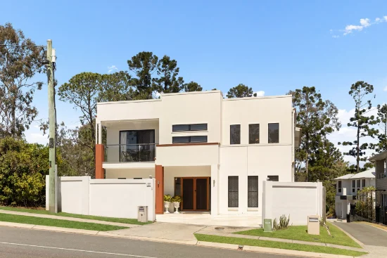 122 Sunset Road, Kenmore, Qld 4069