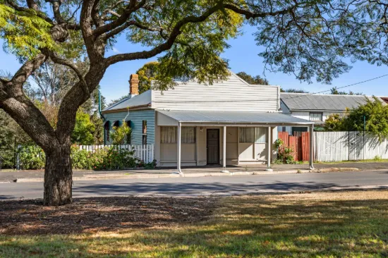 123 Mocatta Street, Goombungee, Qld 4354
