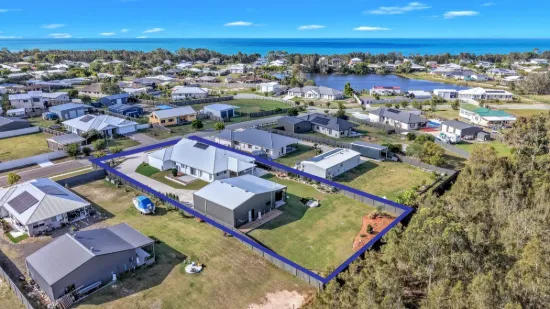 124 Beach Drive, Burrum Heads, Qld 4659