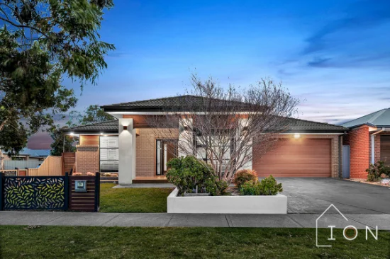 124 Lineham Drive, Cranbourne East, Vic 3977 - For Sale