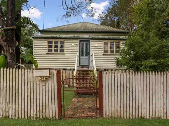 124 Thorn Street, Ipswich, Qld 4305