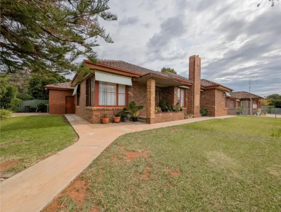 124 Wattle Avenue, Kerang, Vic 3579