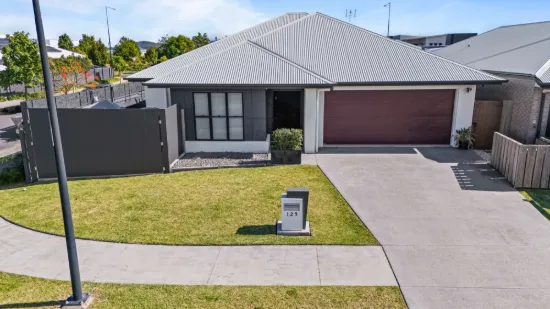 125 Adrian Circuit, Nirimba, Qld 4551