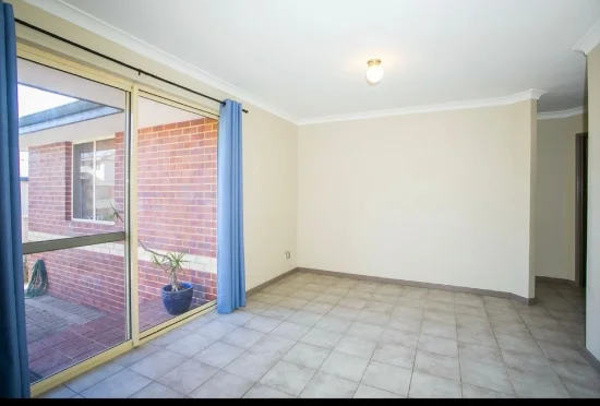125C Forrest Rd, Hamilton Hill, WA 6163 - For Rent