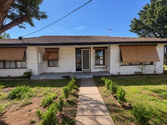 126 Barries Road, Melton, Vic 3337