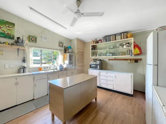 126 Broad Street, Sarina, Qld 4737-Image