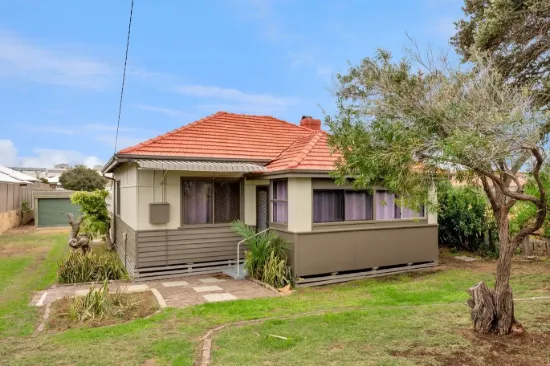 126 Fraser Street, Beachlands WA 6530-Image