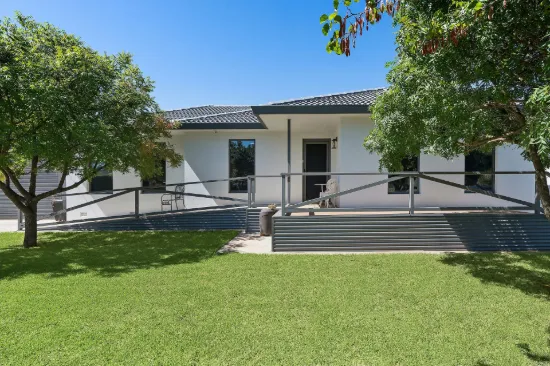 126 Grey Street, Temora, NSW 2666